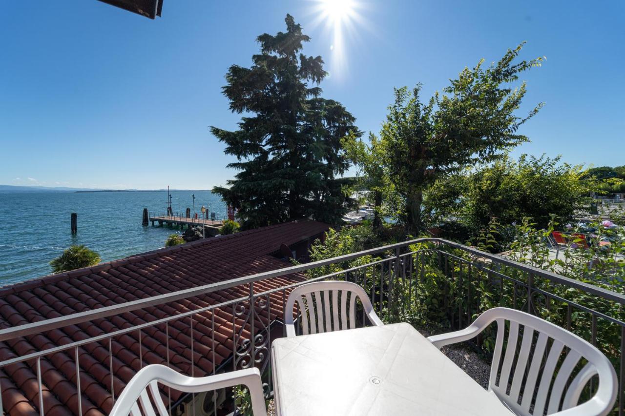 Villa Garuti Village Padenghe sul Garda Exteriör bild