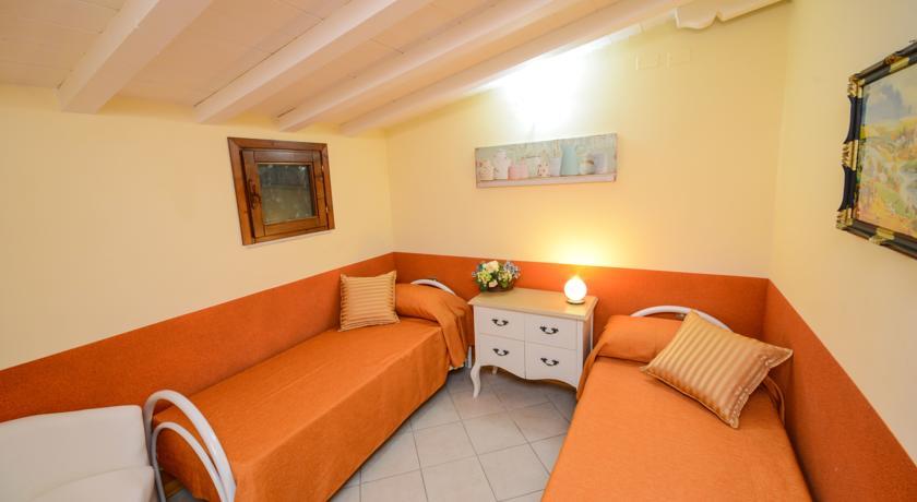 Villa Garuti Village Padenghe sul Garda Rum bild