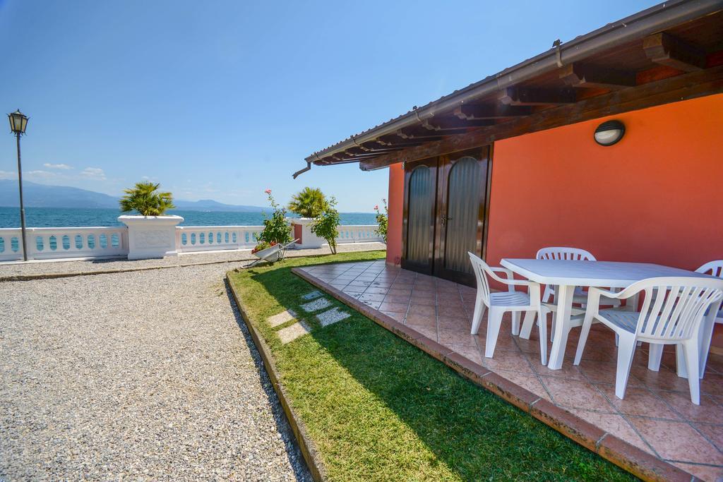 Villa Garuti Village Padenghe sul Garda Rum bild