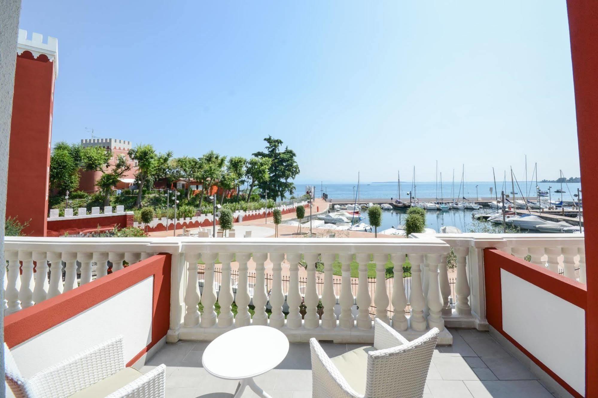 Villa Garuti Village Padenghe sul Garda Exteriör bild