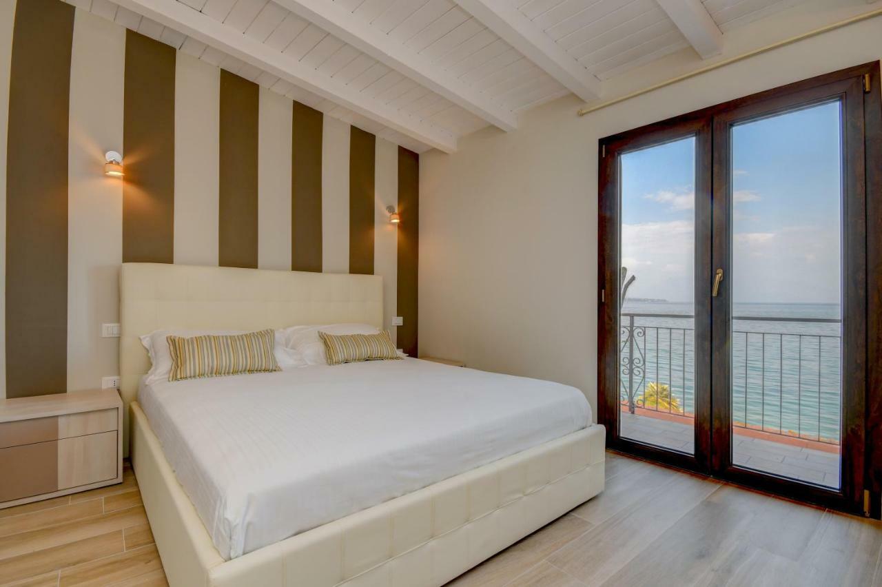 Villa Garuti Village Padenghe sul Garda Exteriör bild
