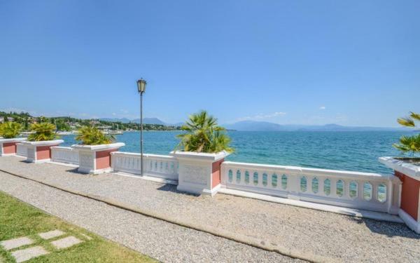 Villa Garuti Village Padenghe sul Garda Rum bild